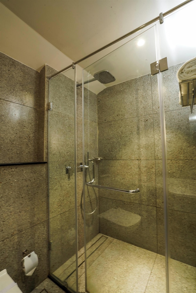 Vyna Hillock Resort and Spa