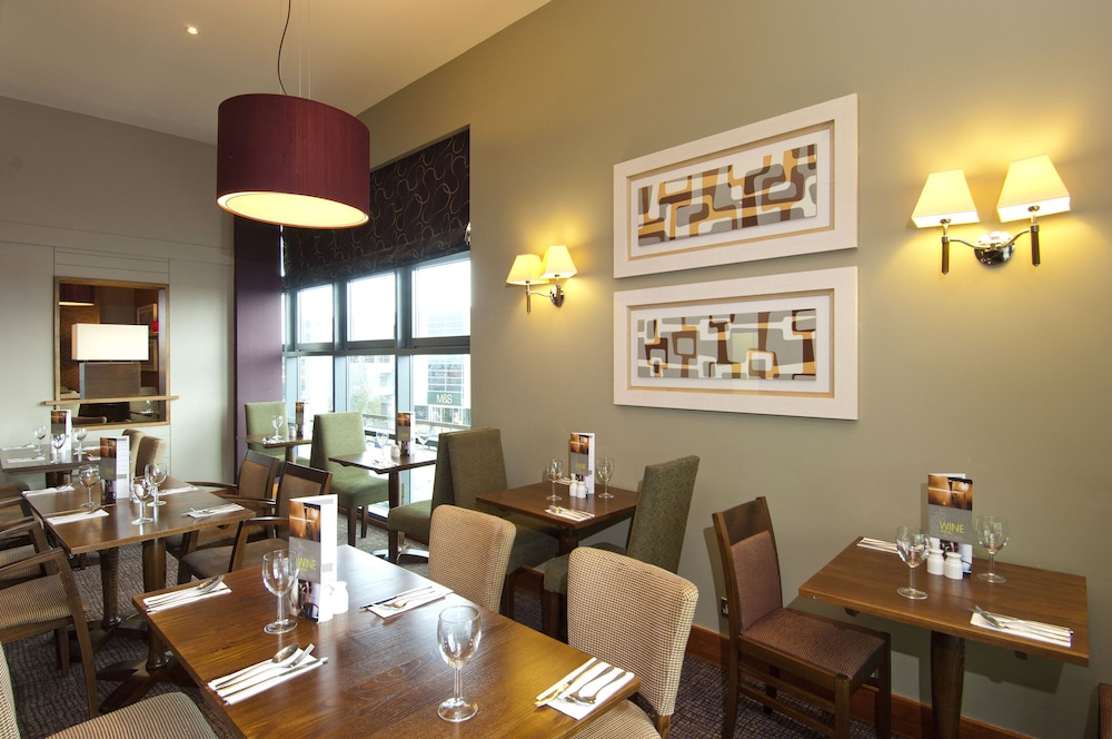 Premier Inn London Wimbledon South 5