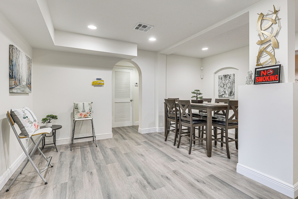 3 Mi to Hard Rock Stadium: Cozy Home w/ Patio