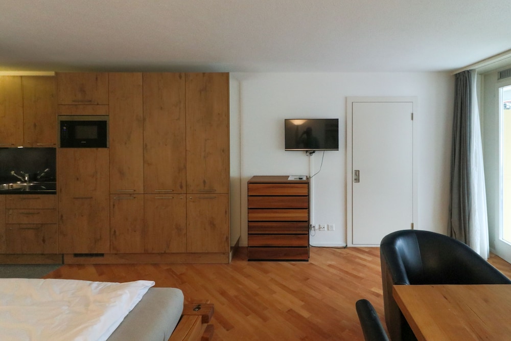 Apartments Cresta