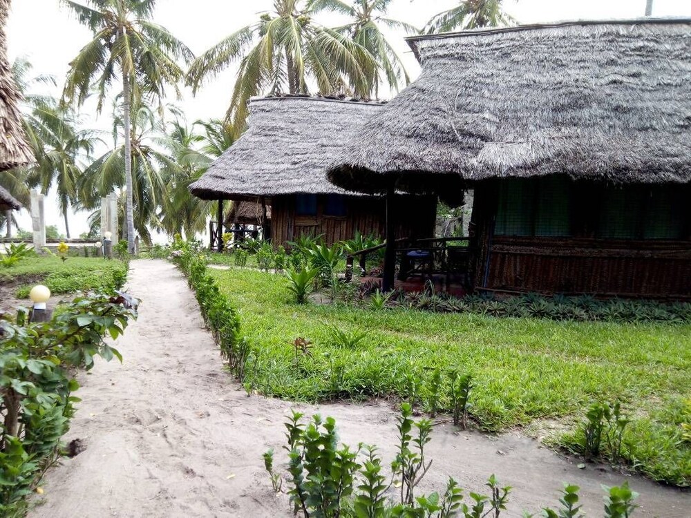 Mafia Beach Bungalows