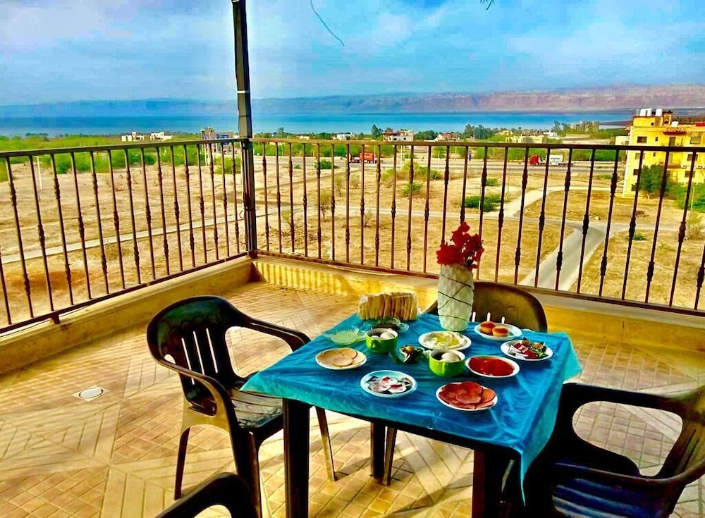 Sweimeh Vacations - Lafamilia Albadwan - Property Image 9