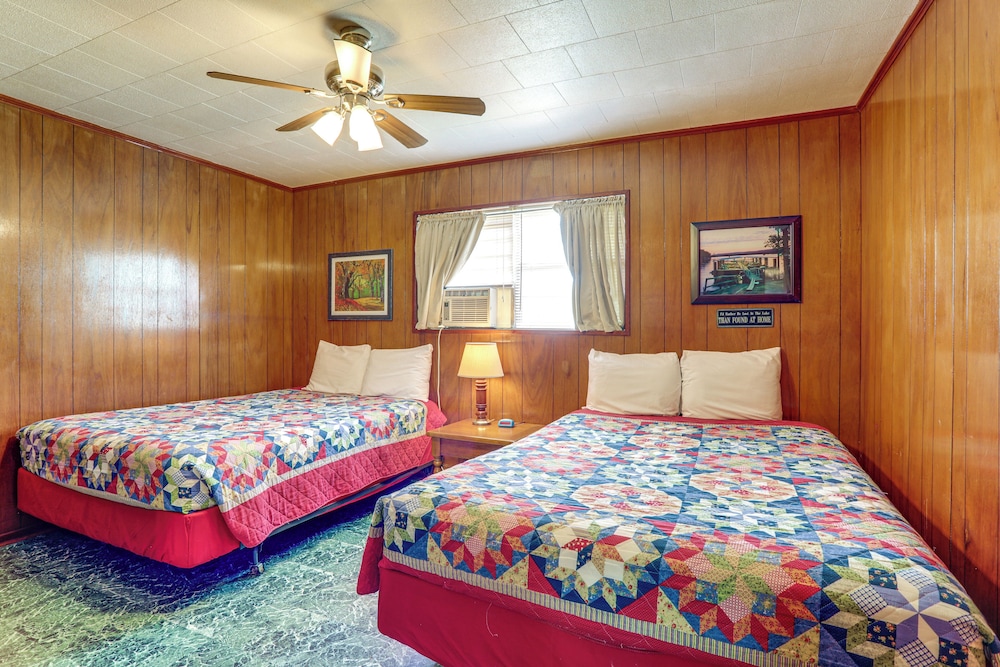 Walk to Greers Ferry Lake! Home w/ Dock Access
