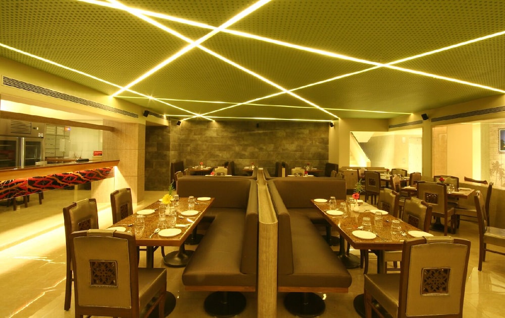 The Maharaja Business Hotel