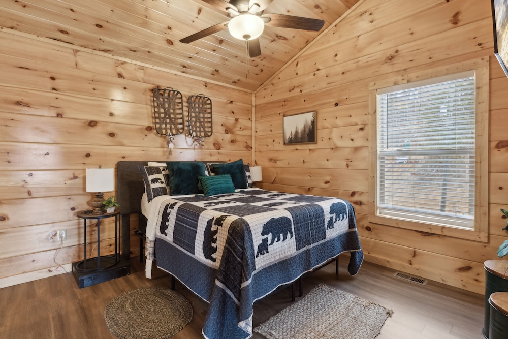 Big Bear Splash 2 Bedroom Cabin
