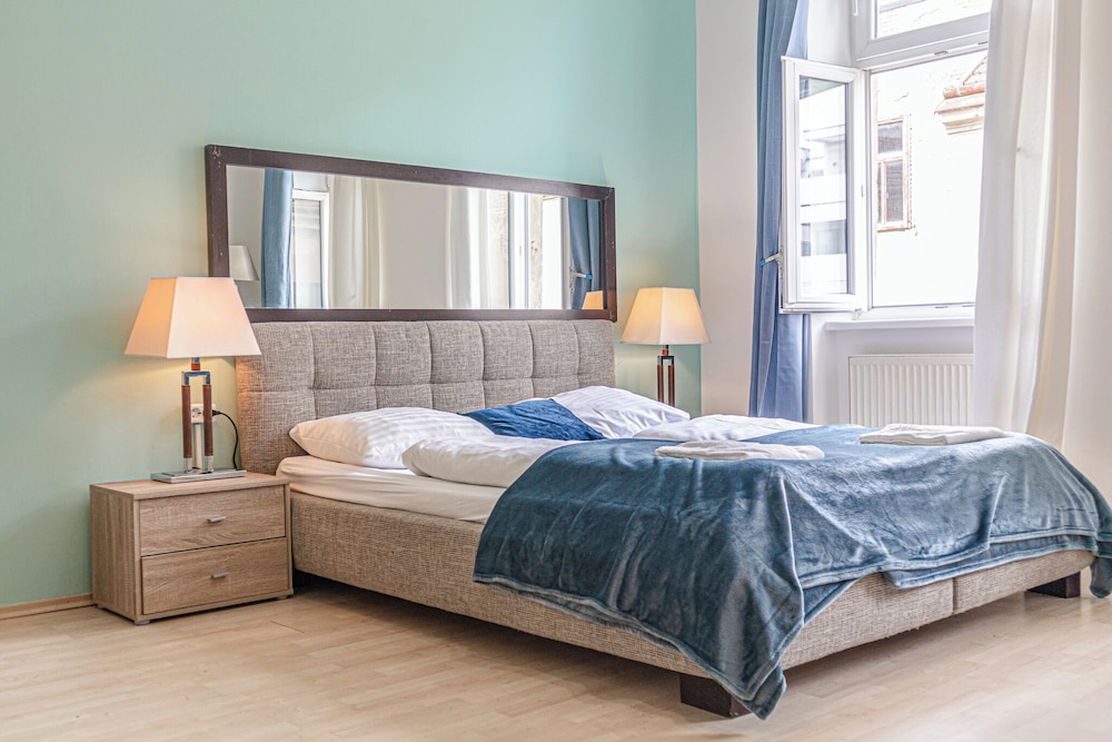 2BR Apartment Long Stay Up to 6 Guests