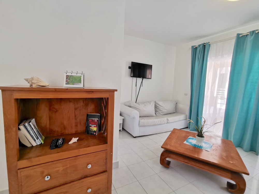 Los Corales Tropical Beach Resort & SPA