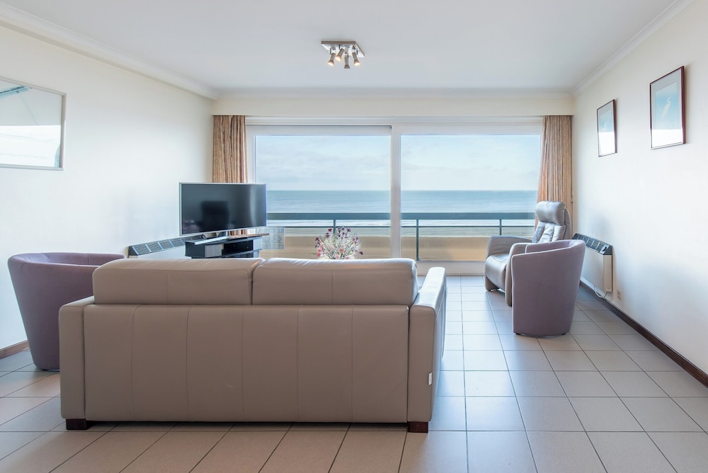 Apartment in Middelkerke Near Beach & Casino