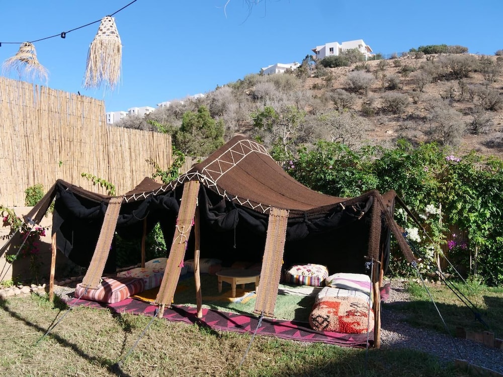 Harmony surf lodge