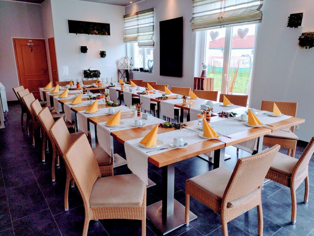 Casa Meynum - Pension & Cafe