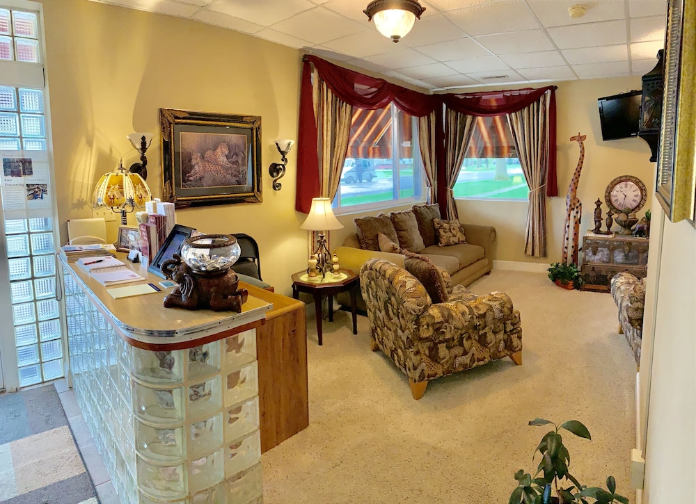 Monroe Street Suites