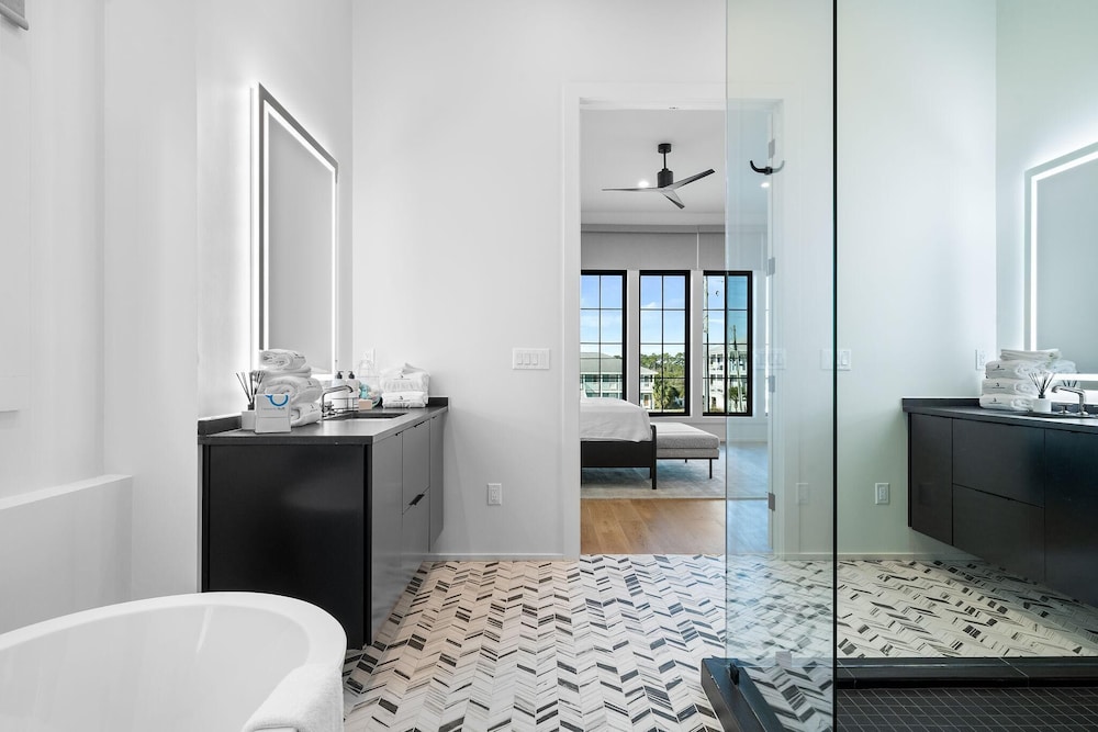 Casita Bonita at Eleanor Beach
