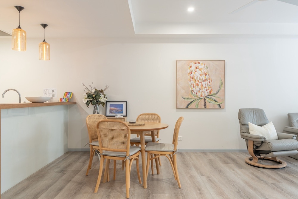 Best Location 2-bed With Gym, Pool 7-min From CBD
