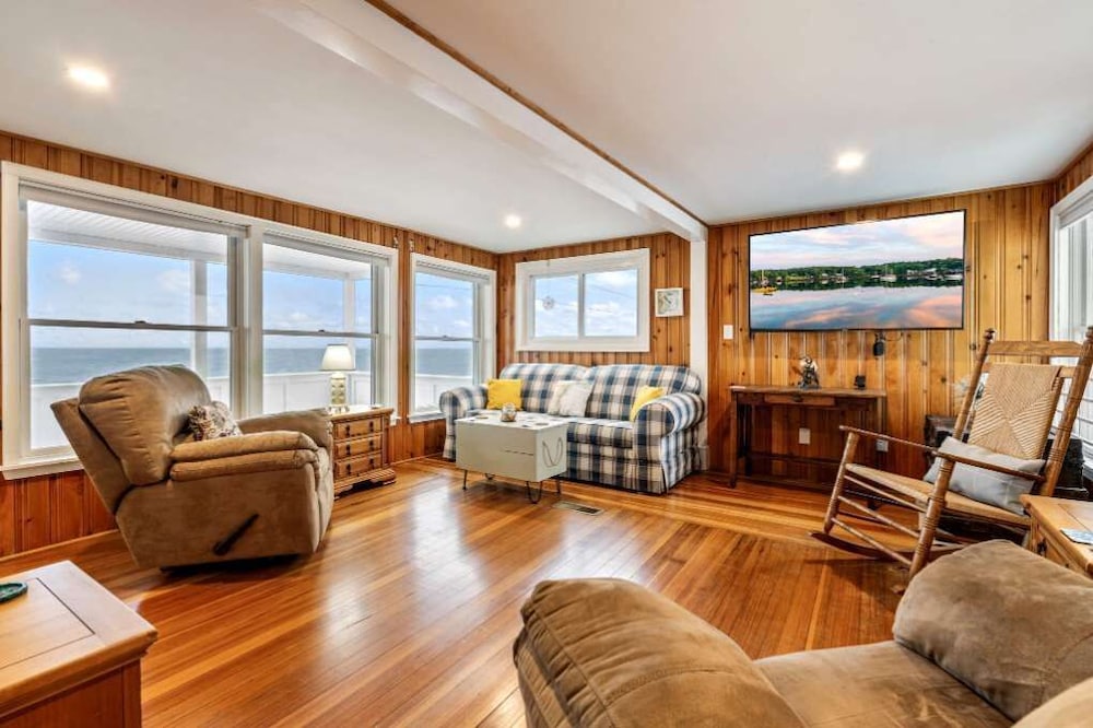 Oceanfront Front Porch Back Deck Kitchen