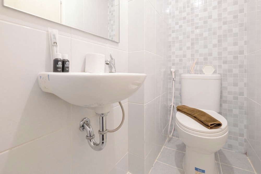 Good Furnished Studio At Tokyo Riverside Pik 2 Apartment
