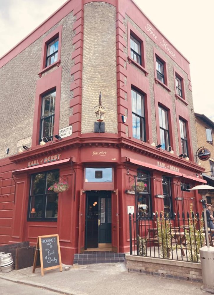 bar