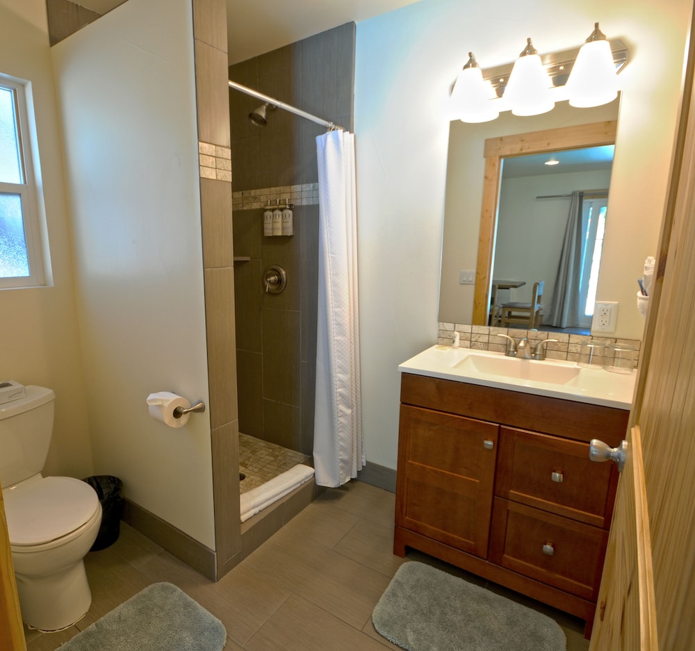 Tahoe Vistana Inn - Property Image 33