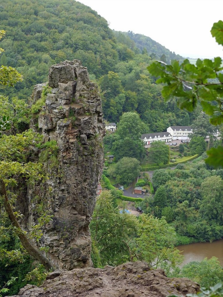 Karah Retreats - Symonds Yat
