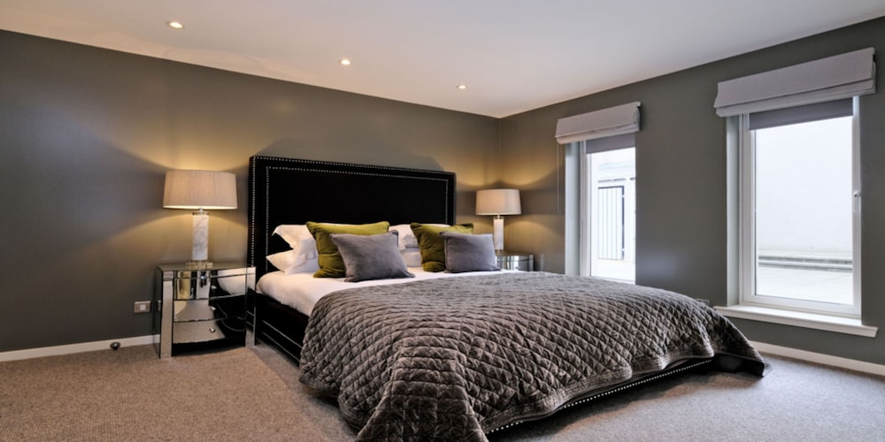 Executive three Bedroom Apartment in Aberdeens West End