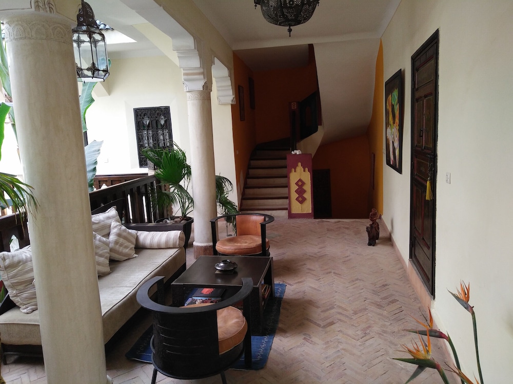 lounge