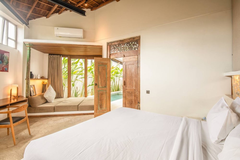BA Villa 2 1BR Elegant 1-br Villa With Pool 800m to Echo Beach