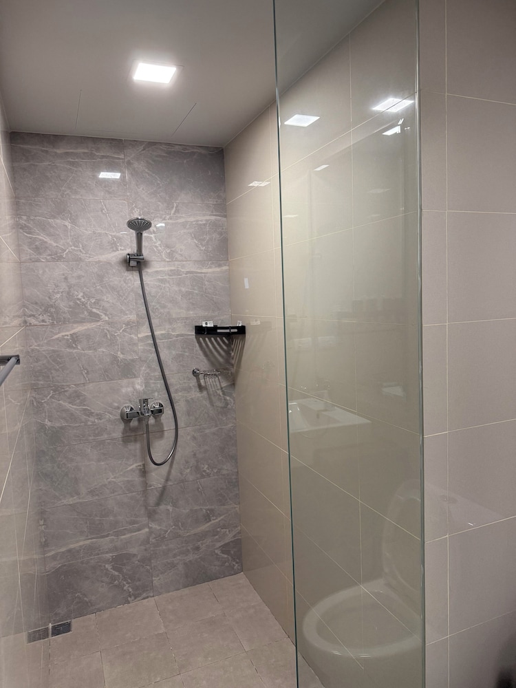Luxurious European Style Penthouse Modern Apart ment Cross City of Dreams OKADA SOLAIRE MOA Airport