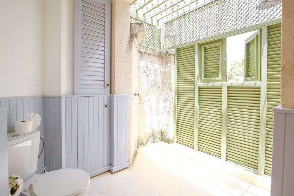 Tiny Home Retreat Near Beach- Marsh Mellow Cottage by BSL Rentals