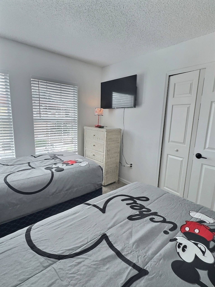 3BR Townhome Lake Berkley - Near Disney