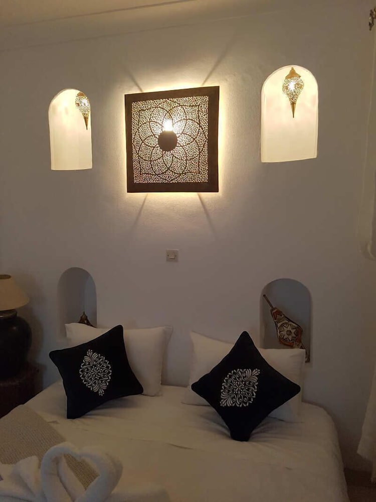 Riad Essaada