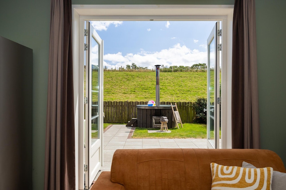 Villa in Andijk With Hot Tub and Garden
