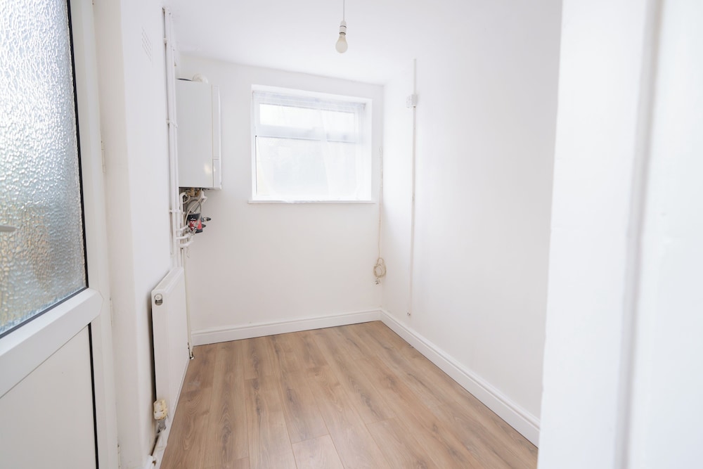 3-bed House - Sleeps 7, Parking & Views