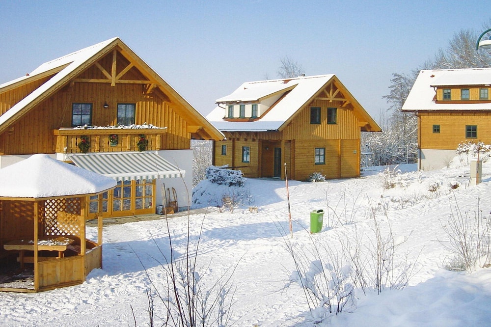 Chalet in Schlierbach Near Ski Trails