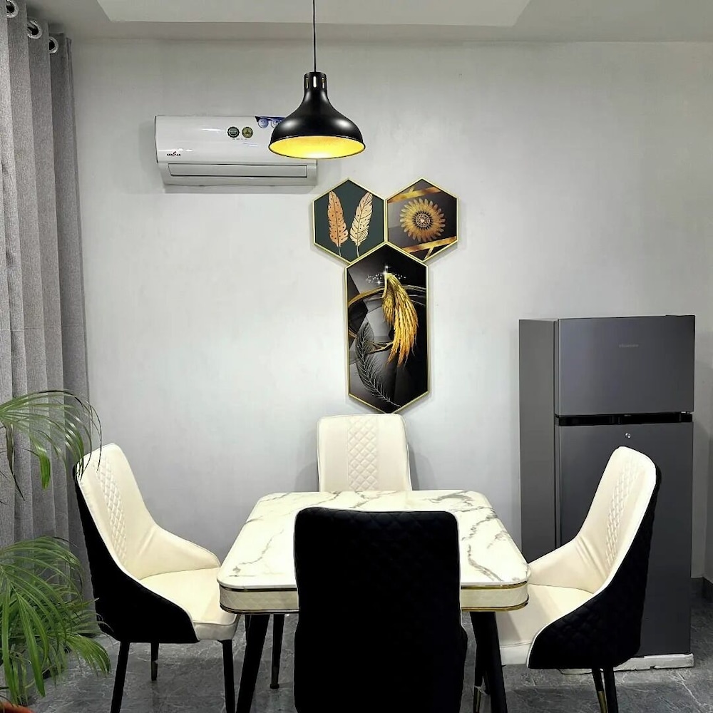 Bott Apartment