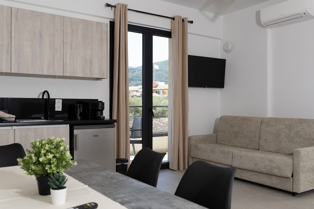 NS Apartments Nydri