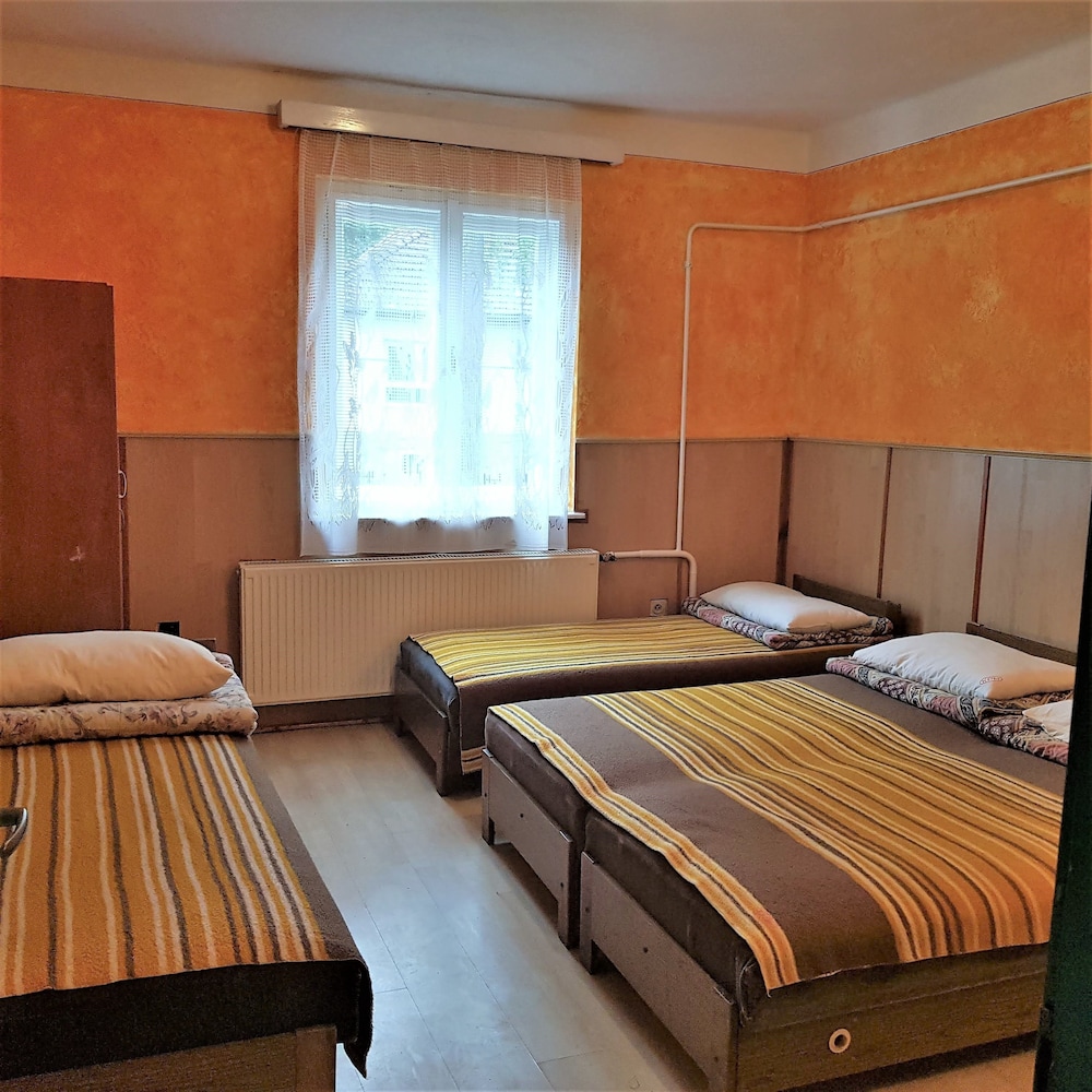 Muskátli Vendégház - Hostel view 5