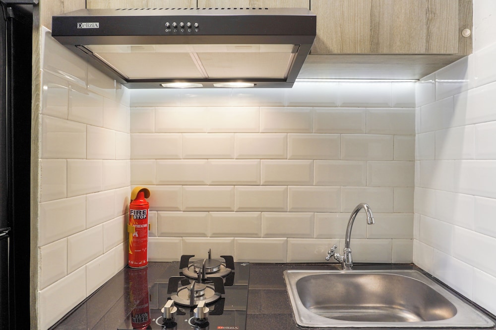 Modern Look And Nice Studio Transpark Bintaro Apartment