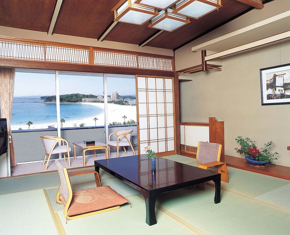 Hotel Sanrakuso