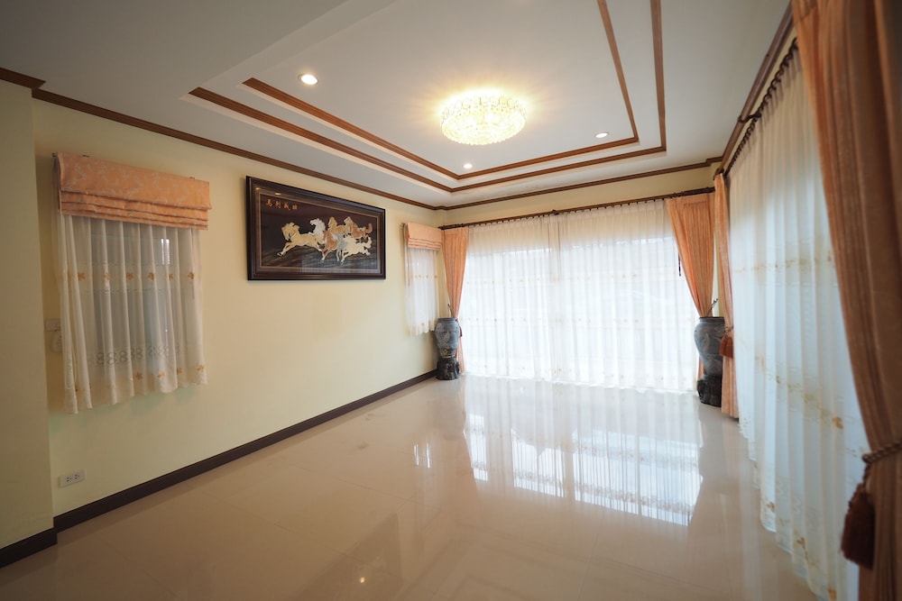 Lana Pool Villa