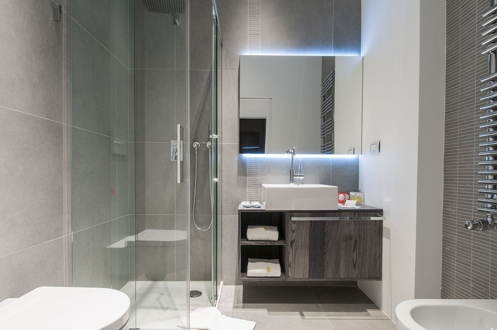 Milan Royal Suites & Luxury Apartments