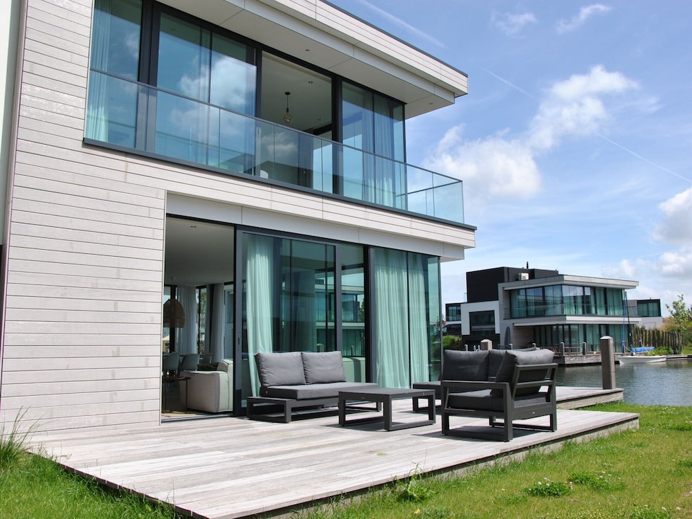 Villa With Private Pool on the Veerse Meer