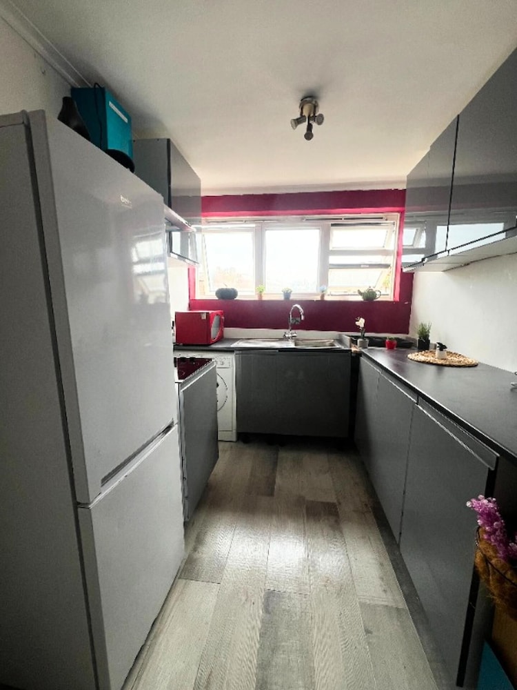 City Centre London Apartment With 4 Bedrooms