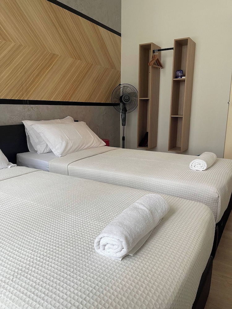 Arte Ampang Klcc 2 BR Homestay, 4-6 pax