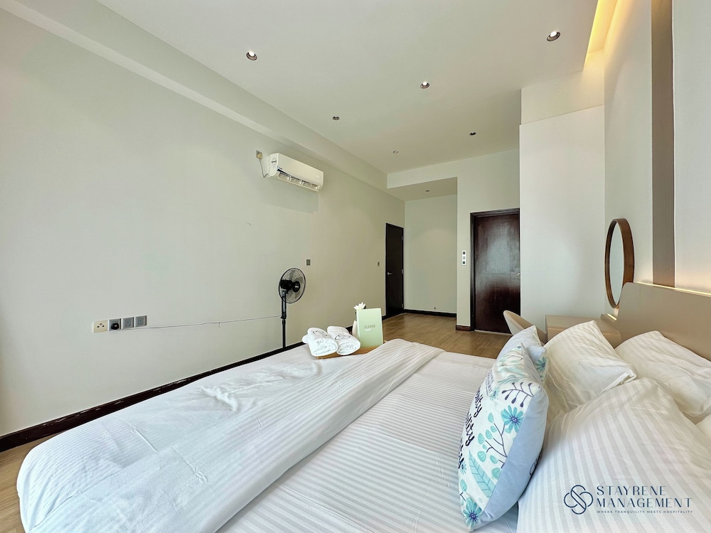 Paragon Suites CIQ By Stayrene