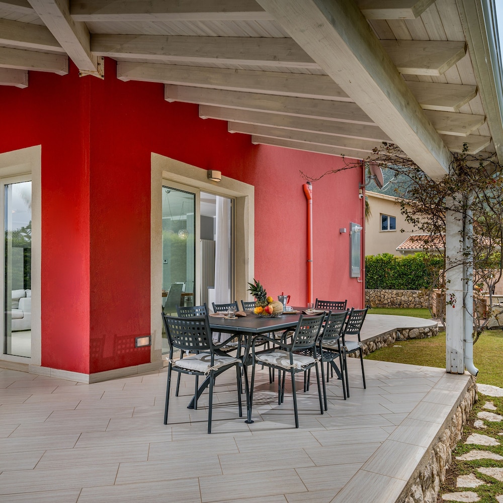 Villa Jacqueline con Piscina Privata 8 Posti Letto
