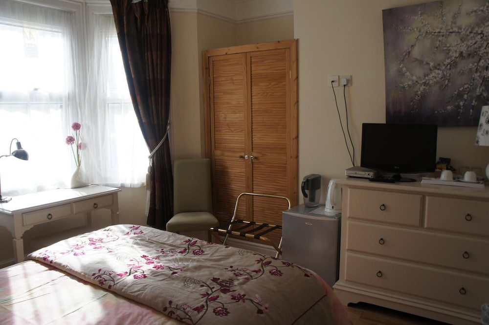 Oxford Vacations - Athena Guest House - Property Image 21