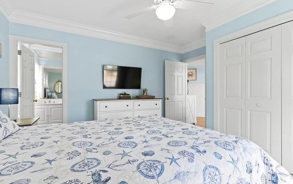Cavu 4 Bedroom Home by RedAwning
