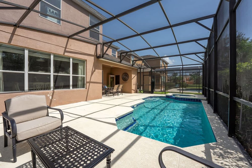 Themed Bedrooms and Large Pool