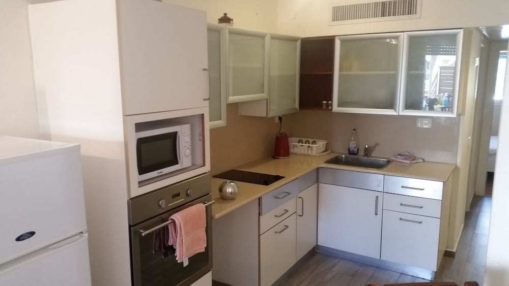 Michelle Suites