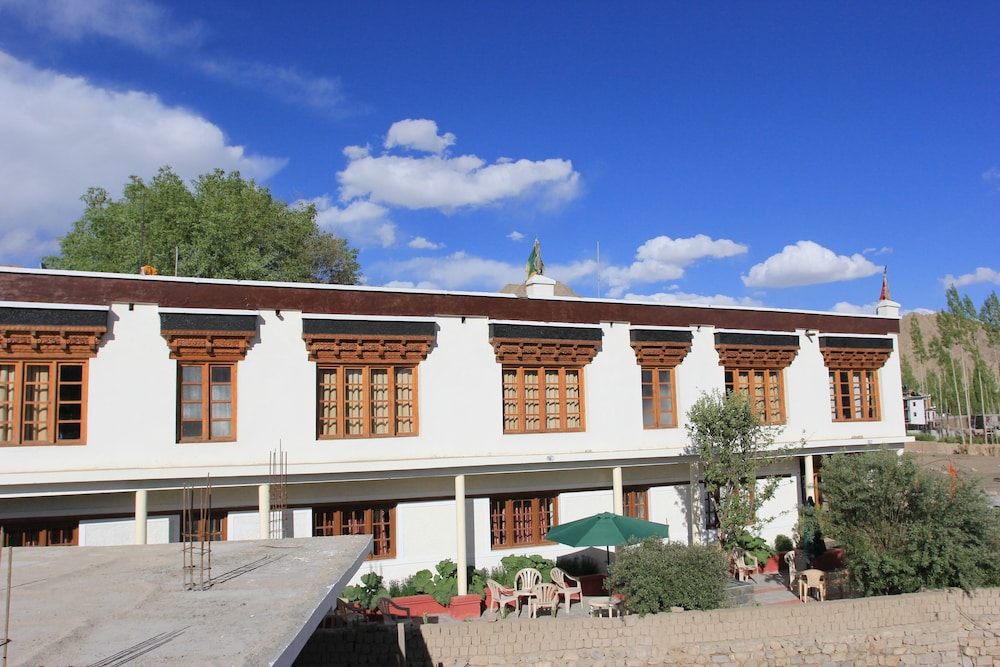 TIH Hotel Mahay Palace