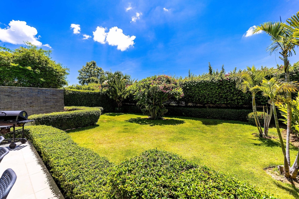 Phu Montra Villa with Ocean View A4